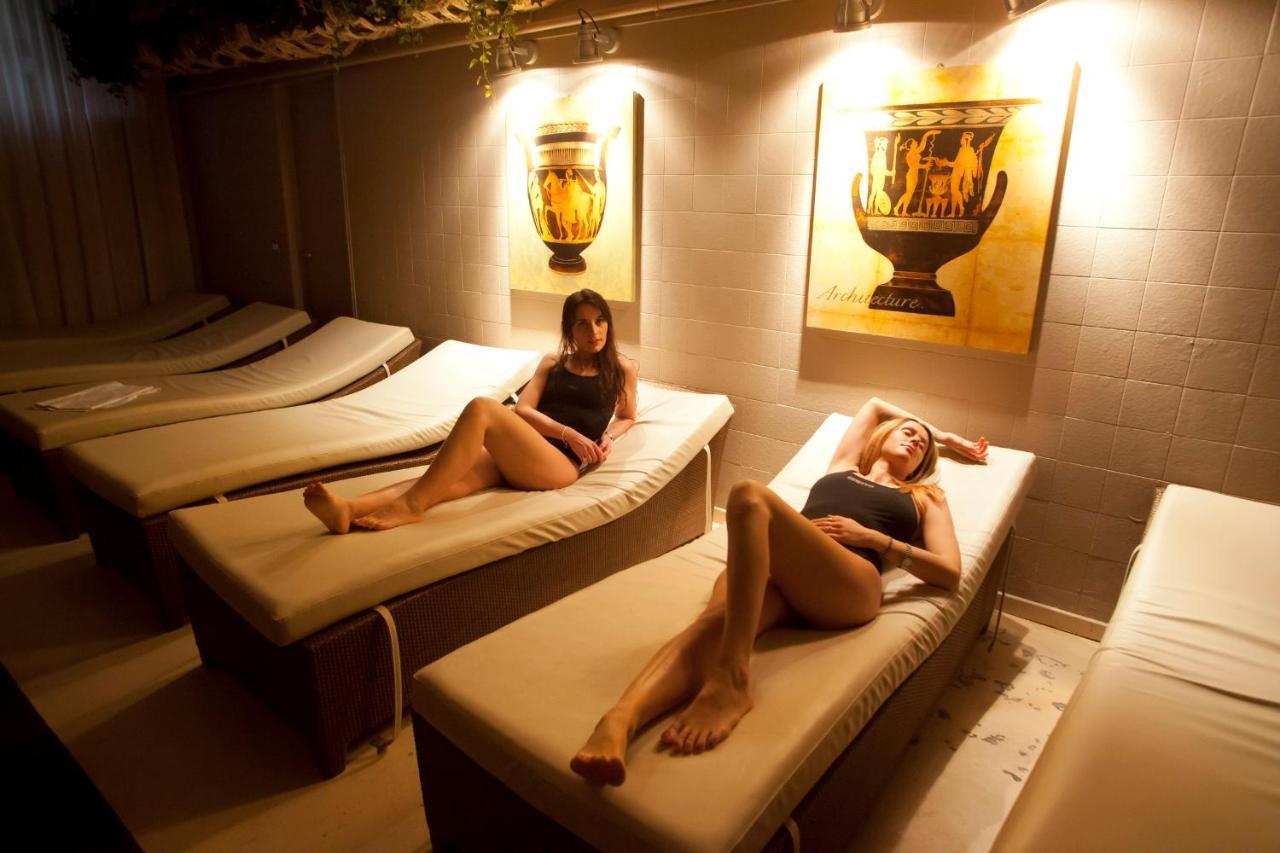 בניו די רומניה Roseo Euroterme Wellness Resort מראה חיצוני תמונה